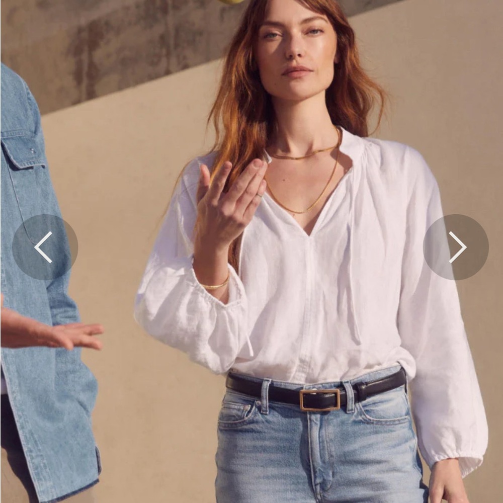 AYR The Good Aura top